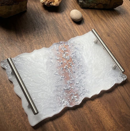 Plateau de luxe en résine époxy effet marbre blanc & argentée