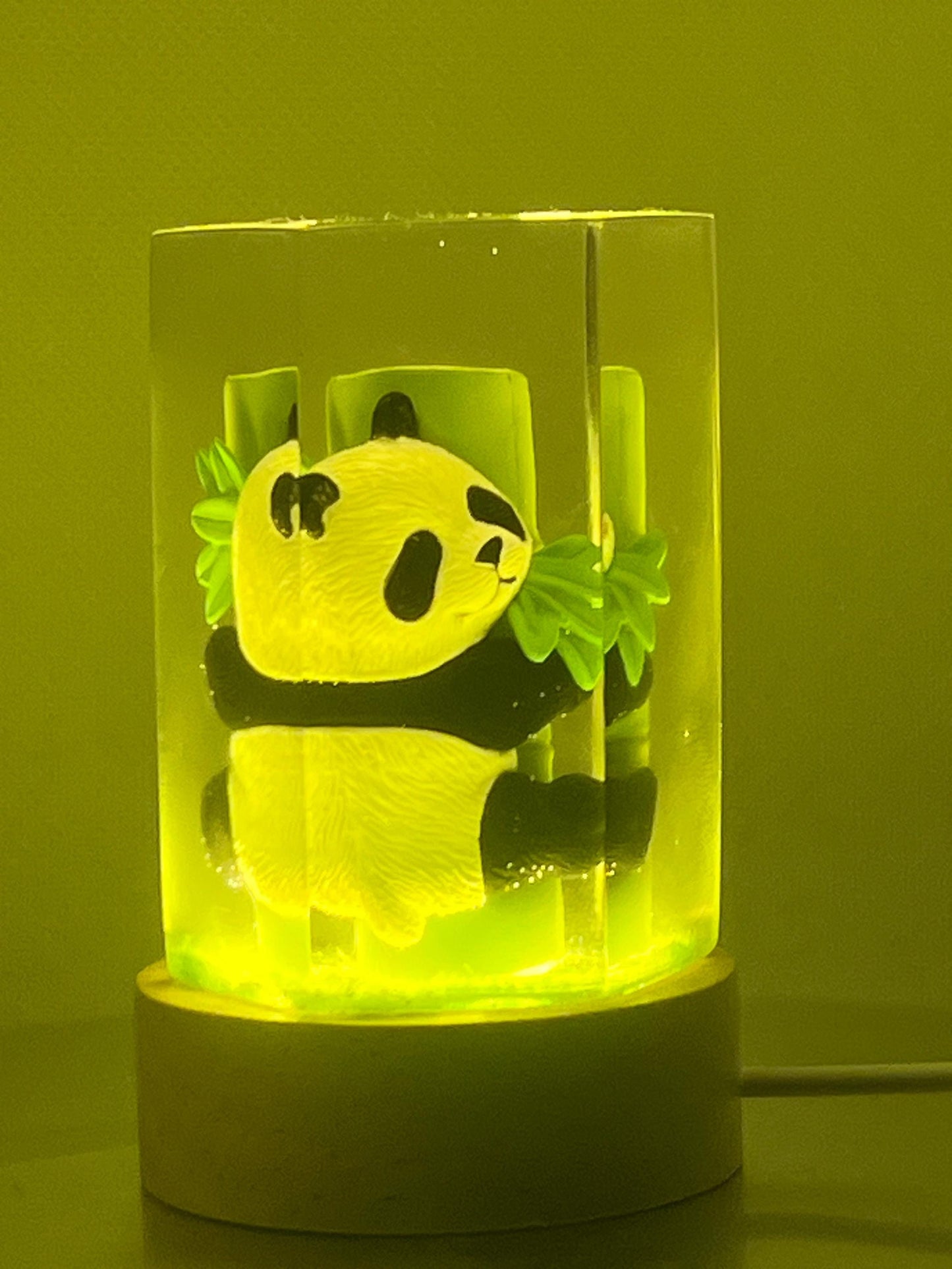 Lampe en résine époxy cristal - Panda